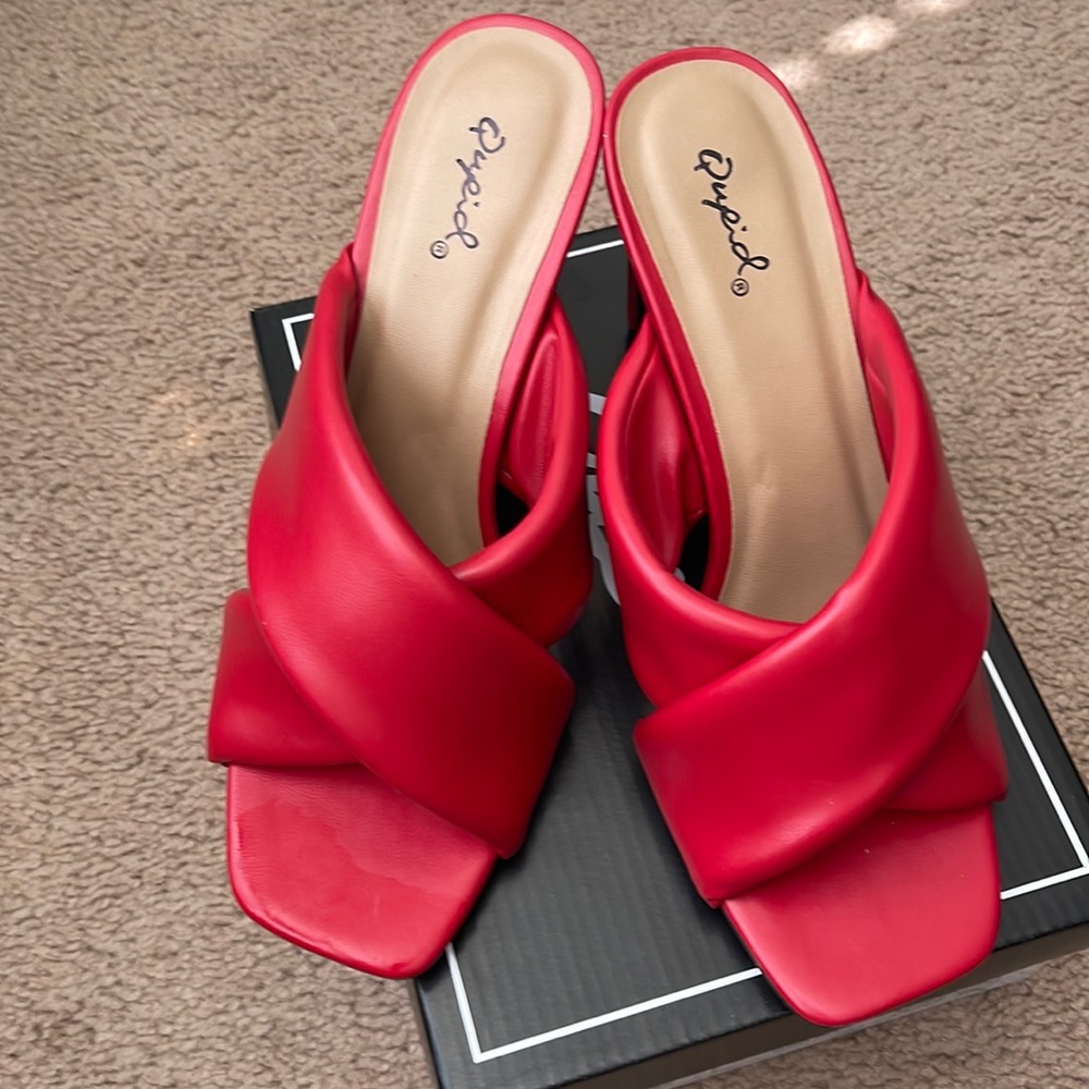 Qupid red heels